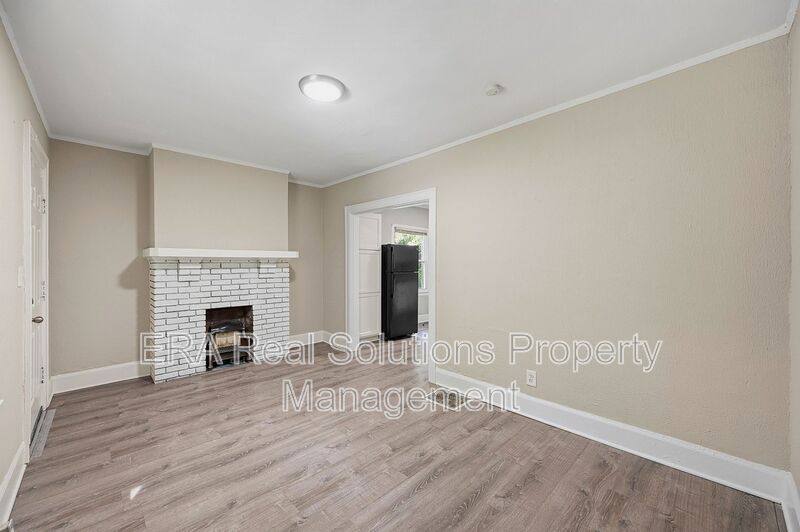 Apartment for rent at 130 Valencia St #1, Cincinnati, OH 45219