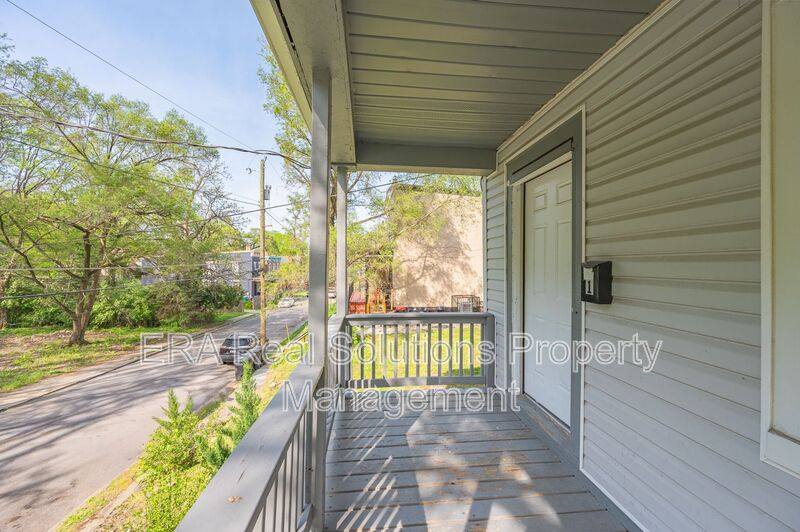 Apartment for rent at 130 Valencia St #1, Cincinnati, OH 45219