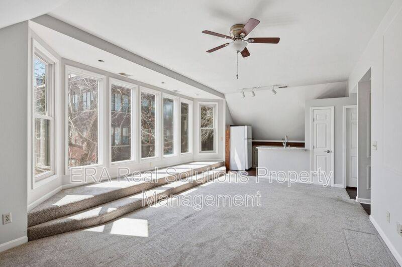 Apartment for rent at 255-257 Loraine Ave #5, Cincinnati, OH 45220