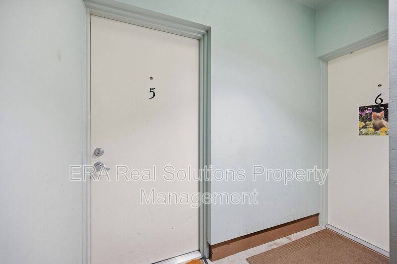 Apartment for rent at 255-257 Loraine Ave #5, Cincinnati, OH 45220