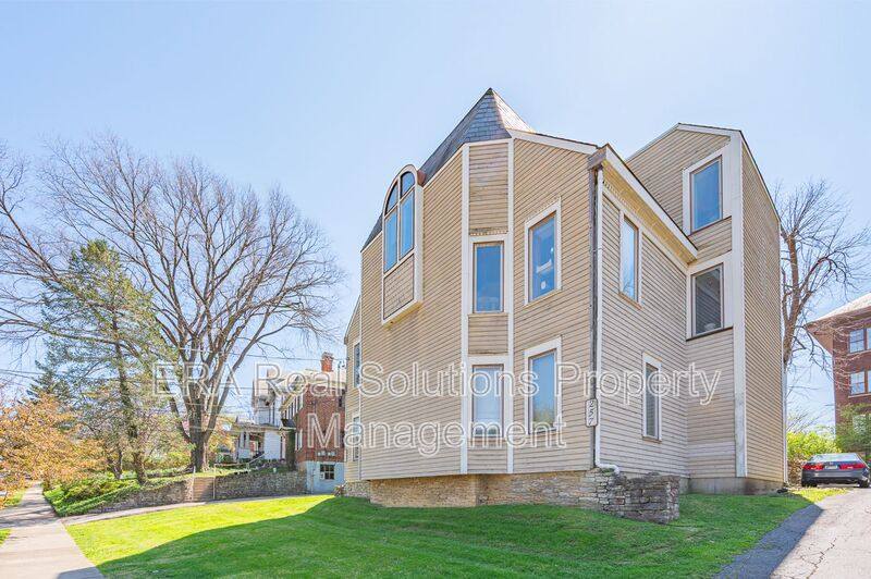 Apartment for rent at 255-257 Loraine Ave #5, Cincinnati, OH 45220