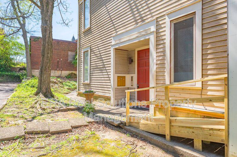 Apartment for rent at 255-257 Loraine Ave #5, Cincinnati, OH 45220