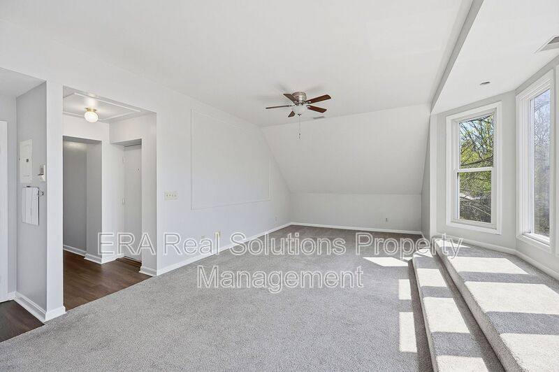 Apartment for rent at 255-257 Loraine Ave #5, Cincinnati, OH 45220