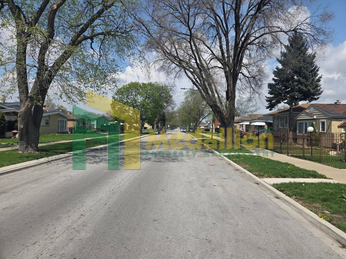 House for rent at 9341 S Parnell Ave, Chicago, IL 60620