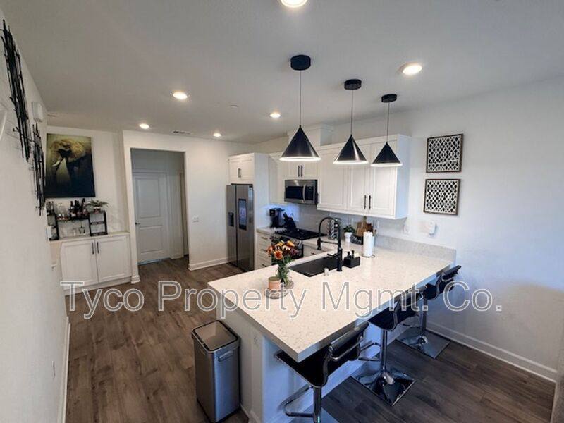 Townhouse for rent at 2052 Vela Lane, San Diego, CA 92154