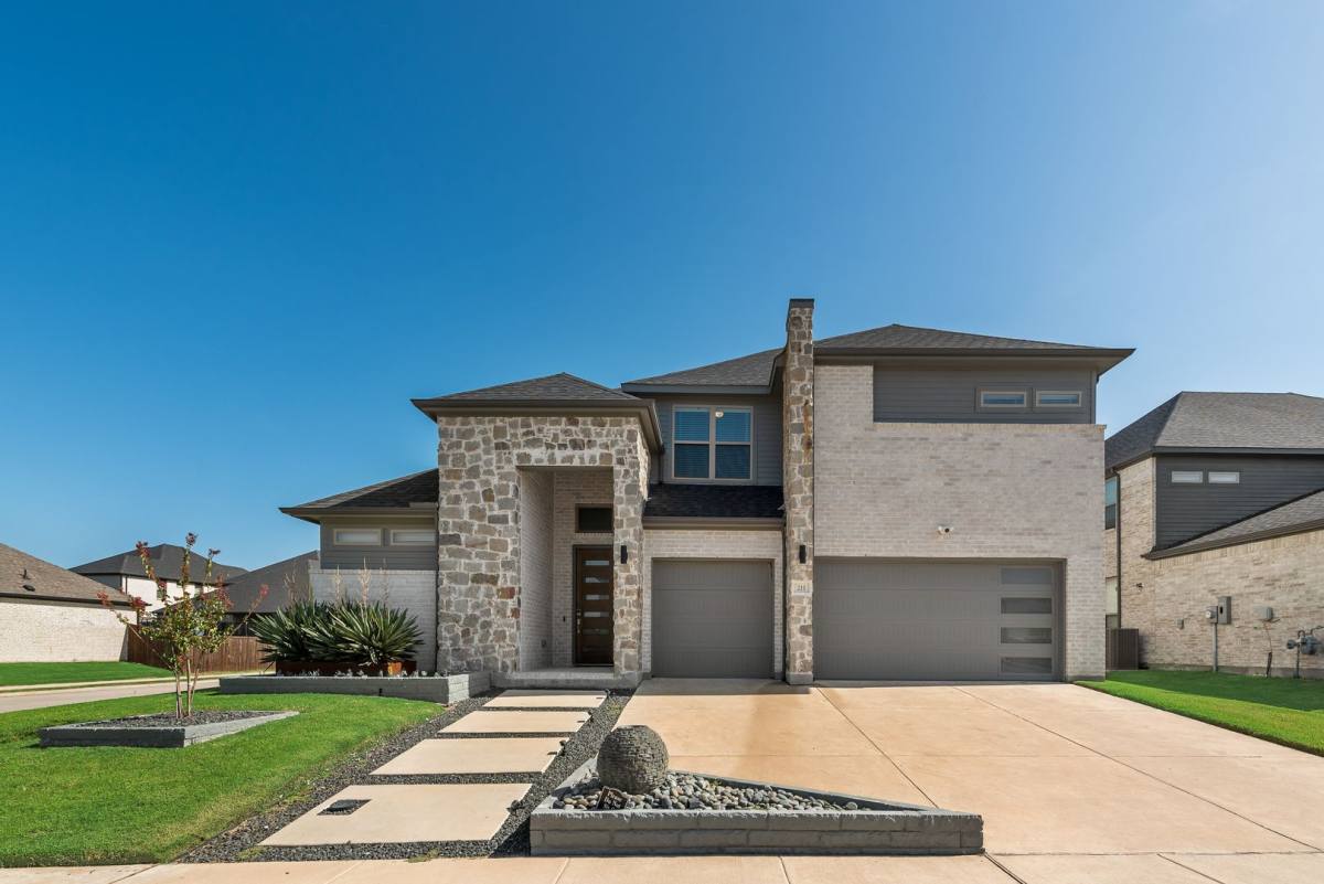 House for rent at 211 Coyote Creek Dr, Lavon, TX 75166