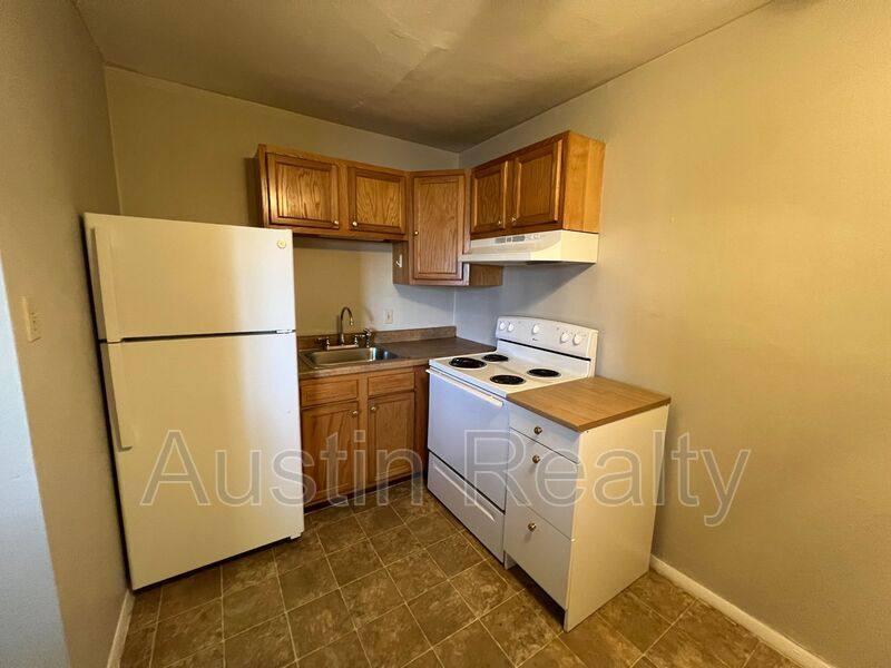 Apartment for rent at 3706 Greenwood Blvd #20, Saint Louis, MO 63143