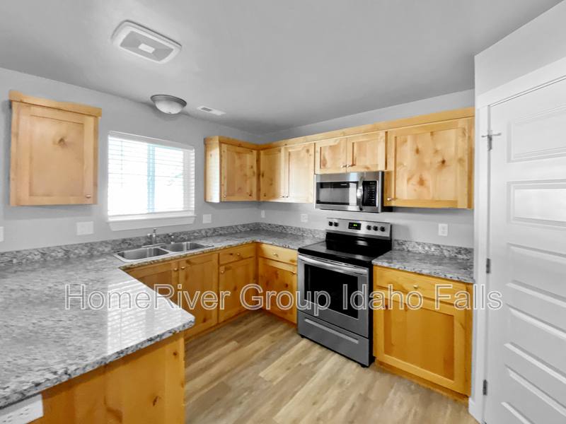 Townhouse for rent at 2001 Lawrence Lane #704, Blackfoot, ID 83221