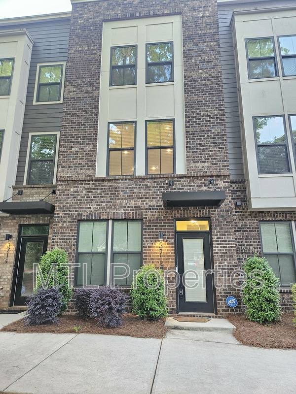 Townhouse for rent at 3712 Ellington St #1, Charlotte, NC 28211