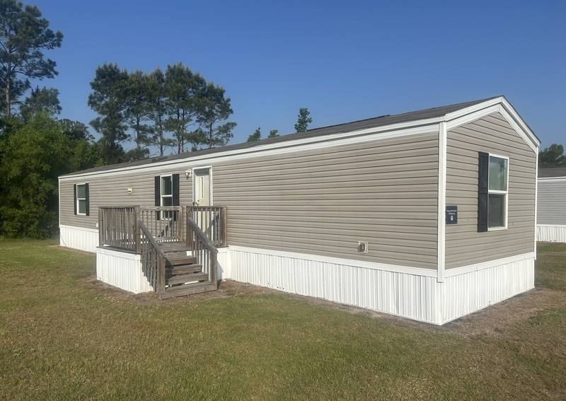 House for rent at 305 Banyan Ave, Lumberton, NC 28358