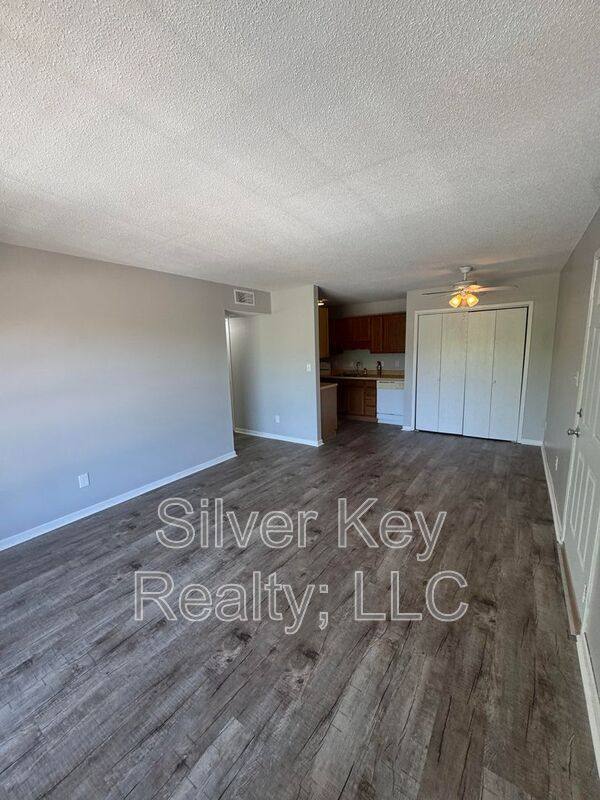 Apartment for rent at 311 Sunset Dr #10, Athens, TN 37303