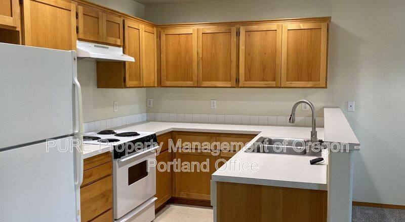 House for rent at 15617 NE Milton Place, Portland, OR 97230