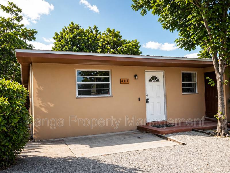 Apartment for rent at 4317 Cocoanut Rd, West Palm Beach, FL 33406