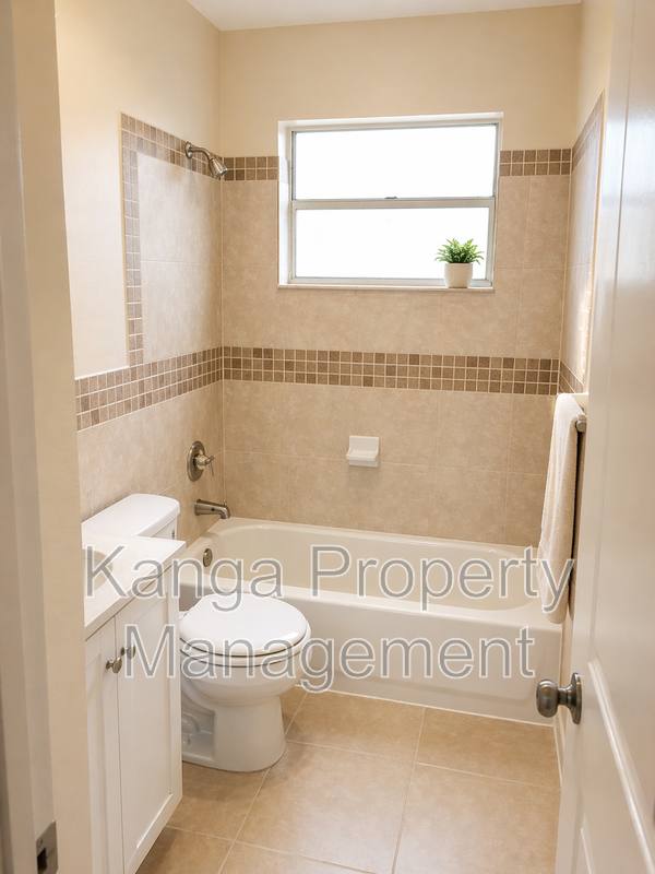 Apartment for rent at 4317 Cocoanut Rd, West Palm Beach, FL 33406