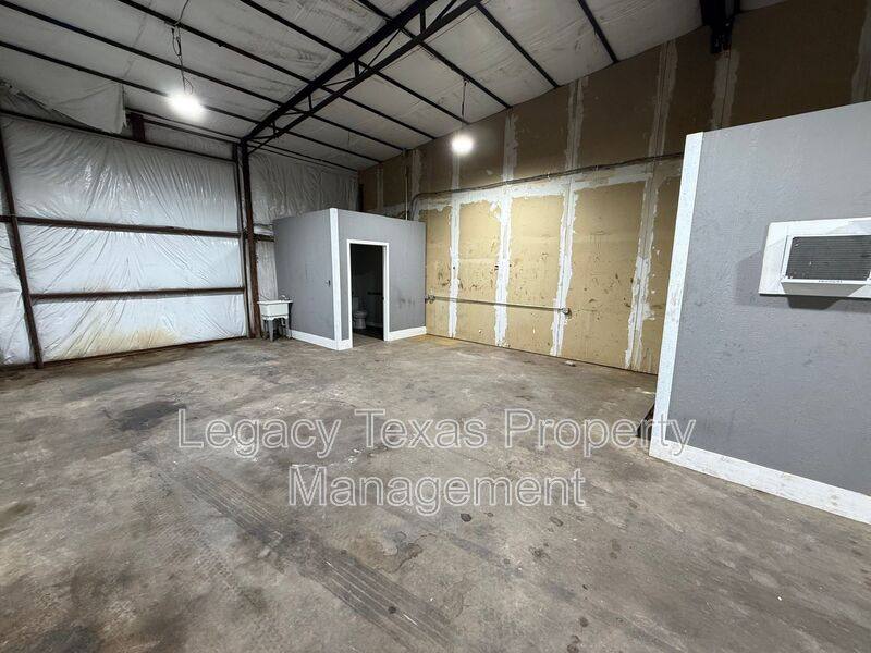Apartment for rent at 1475 E Renfro St #113, Burleson, TX 76028