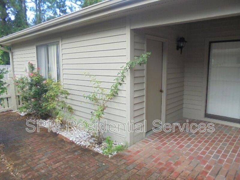 Townhouse for rent at 5938 Chester St, Wilmington, NC 28405