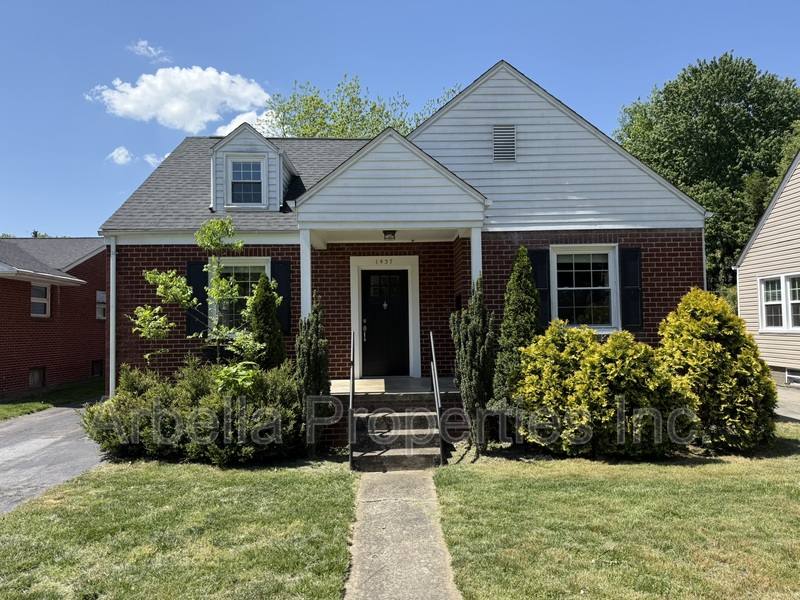 House for rent at 1437 Valley St, Kingsport, TN 37660