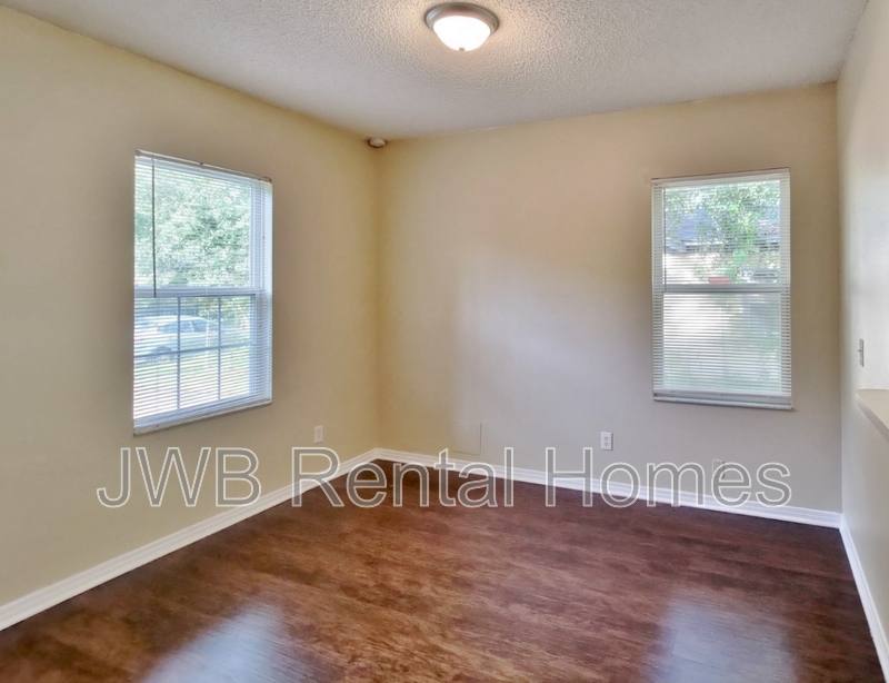 House for rent at 1609 24th St W, Jacksonville, FL 32209