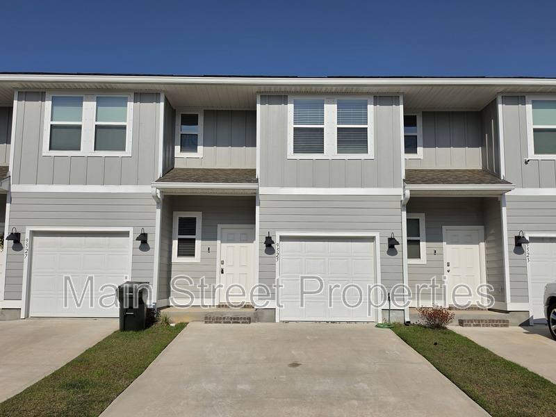 Townhouse for rent at 9525 Nature Creek Circle, Pensacola, FL 32526