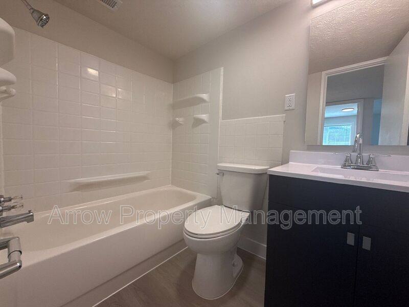 Apartment for rent at 5725 S 14-20, Omaha, NE 68107