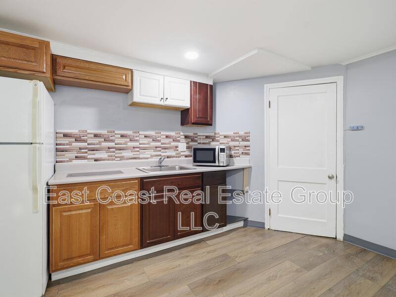 Apartment for rent at 503 W Church St, Hagerstown, MD 21740