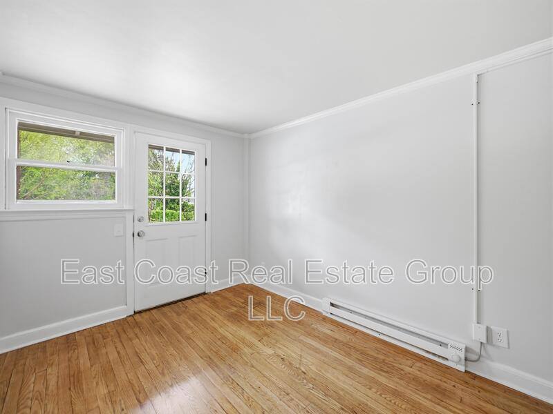 Apartment for rent at 430-R N Locust St, Hagerstown, MD 21740