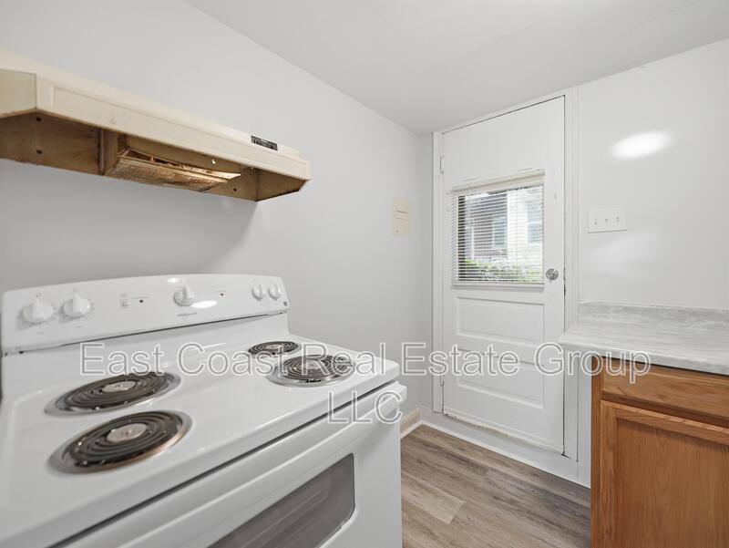 Apartment for rent at 430-R N Locust St, Hagerstown, MD 21740