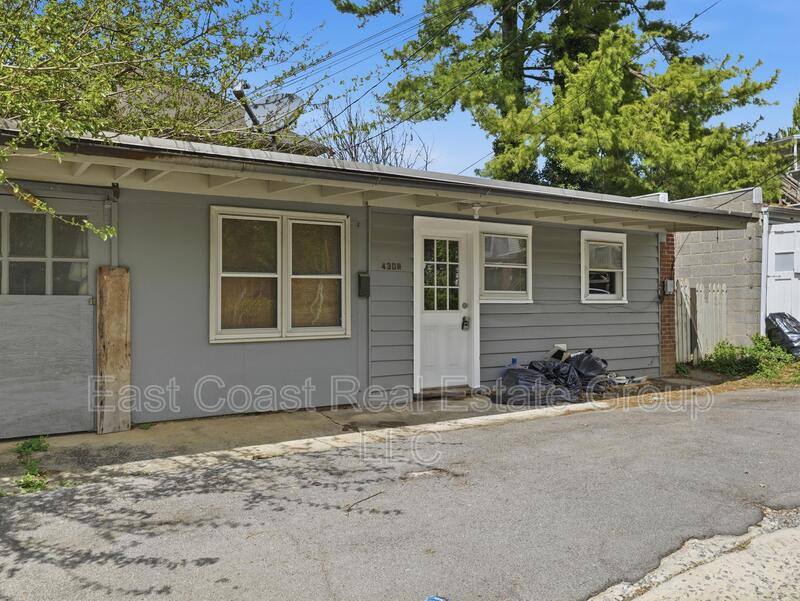 Apartment for rent at 430-R N Locust St, Hagerstown, MD 21740