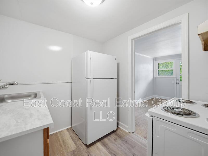 Apartment for rent at 430-R N Locust St, Hagerstown, MD 21740