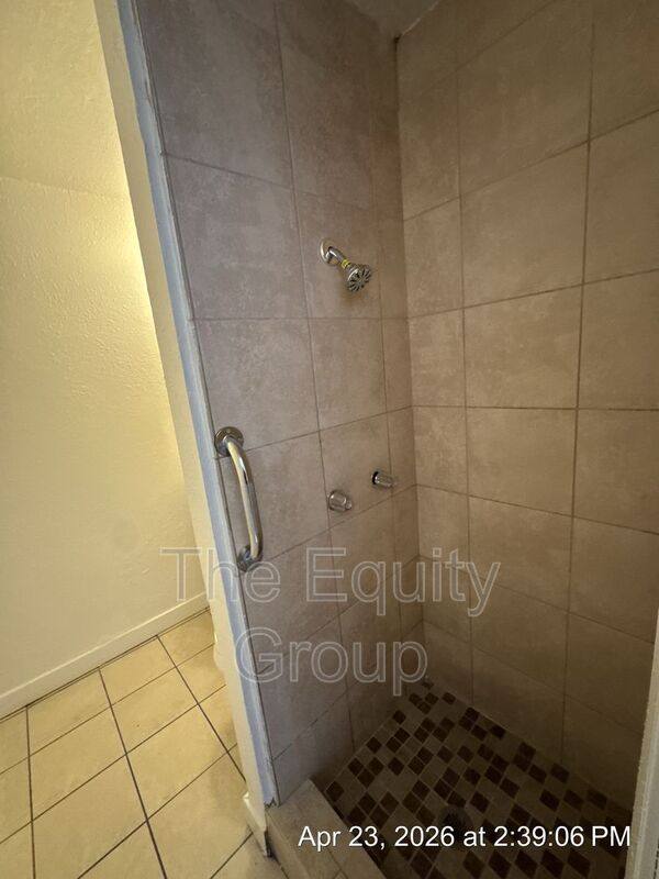 Apartment for rent at 340 S Blackstone St #D, Tulare, CA 93274