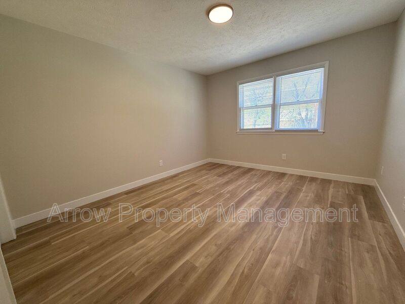 Apartment for rent at 2206 K St #18, Omaha, NE 68107