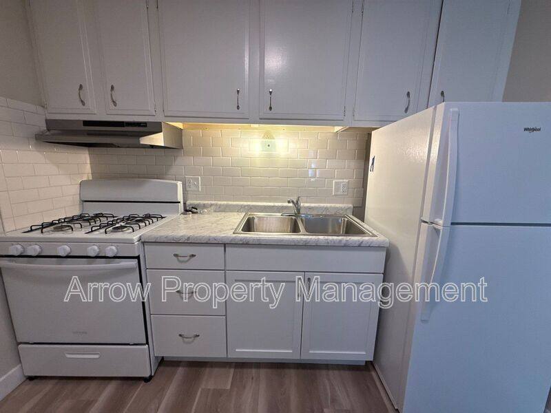 Apartment for rent at 2206 K St #18, Omaha, NE 68107