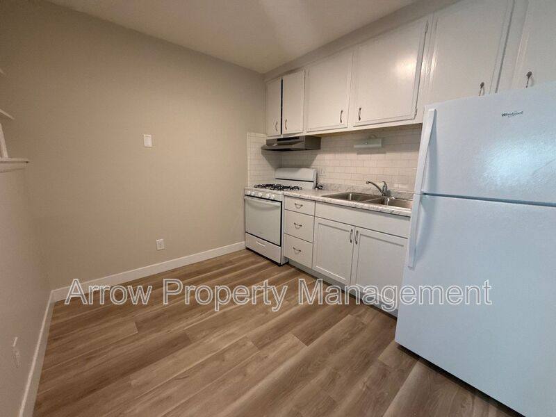 Apartment for rent at 2206 K St #18, Omaha, NE 68107