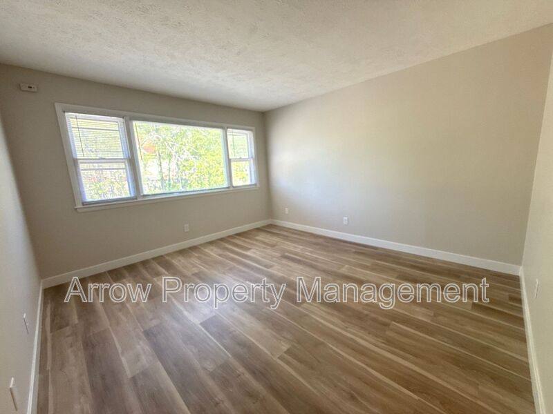 Apartment for rent at 2206 K St #18, Omaha, NE 68107