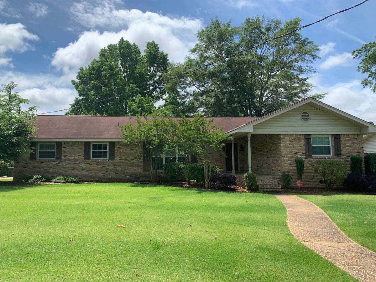 House for rent at 1991 Idlewood Dr, Tuscaloosa, AL 35405