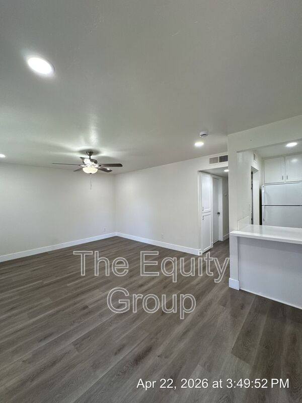 Apartment for rent at 3537 W Campus Ave #11, Visalia, CA 93277