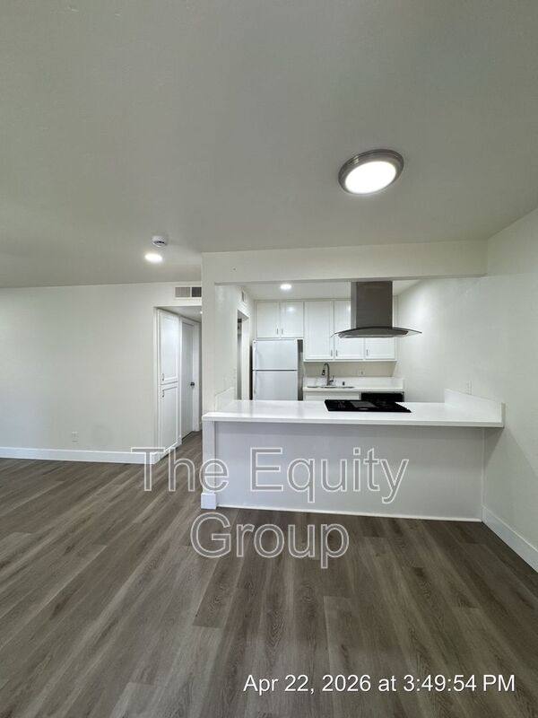 Apartment for rent at 3537 W Campus Ave #11, Visalia, CA 93277