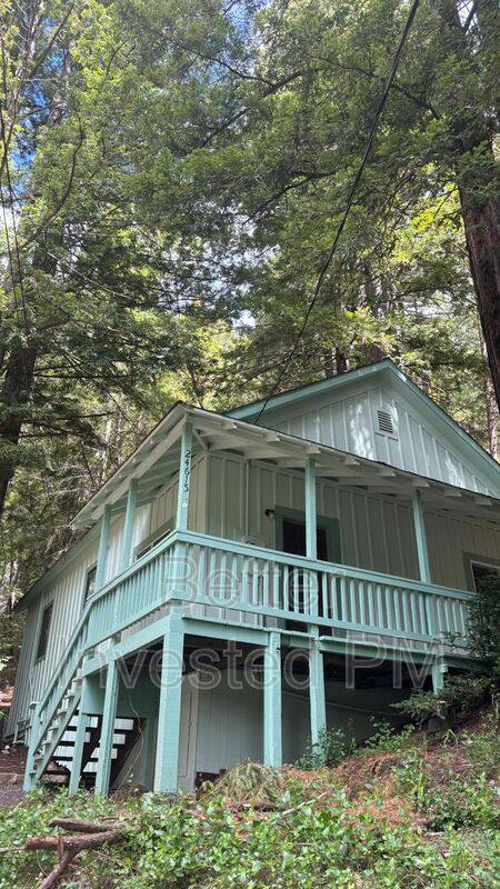 House for rent at 24615 Birch St, Willits, CA 95490
