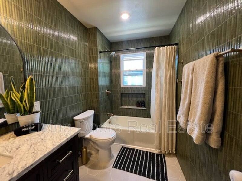 House for rent at 2300 Sewell St, Lincoln, NE 68502