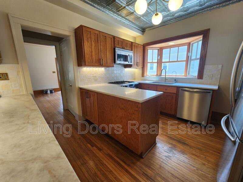 House for rent at 2300 Sewell St, Lincoln, NE 68502