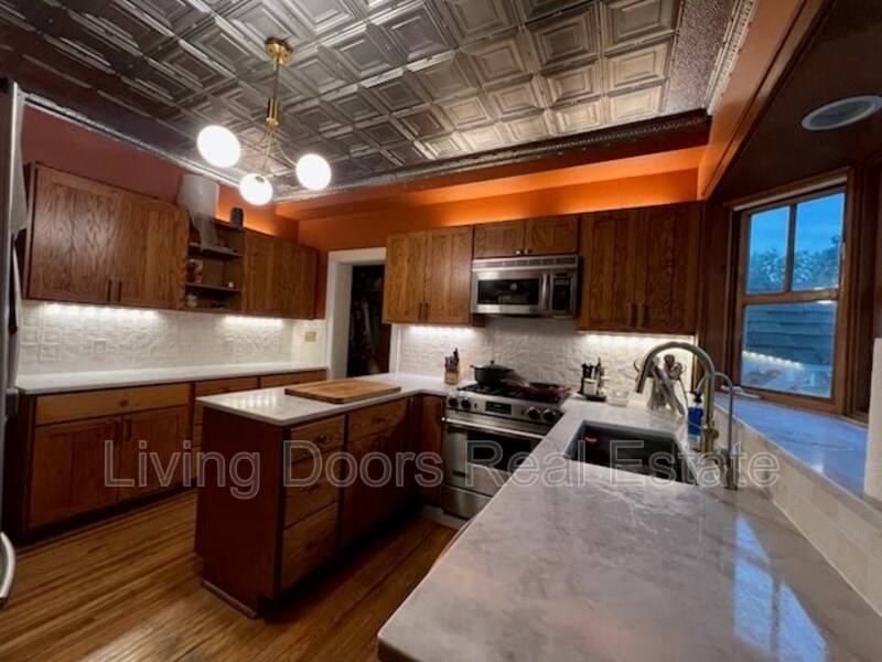 House for rent at 2300 Sewell St, Lincoln, NE 68502