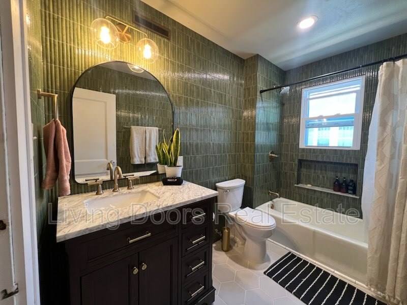 House for rent at 2300 Sewell St, Lincoln, NE 68502