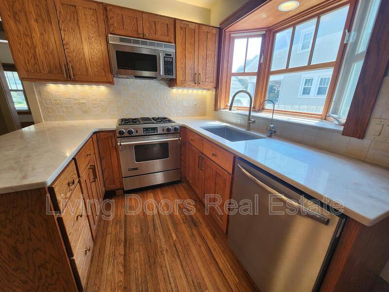 House for rent at 2300 Sewell St, Lincoln, NE 68502
