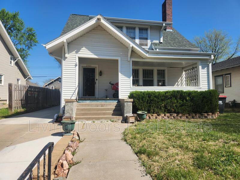 House for rent at 2300 Sewell St, Lincoln, NE 68502