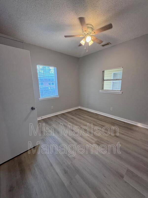Apartment for rent at 1423 Richards St, Savannah, GA 31415