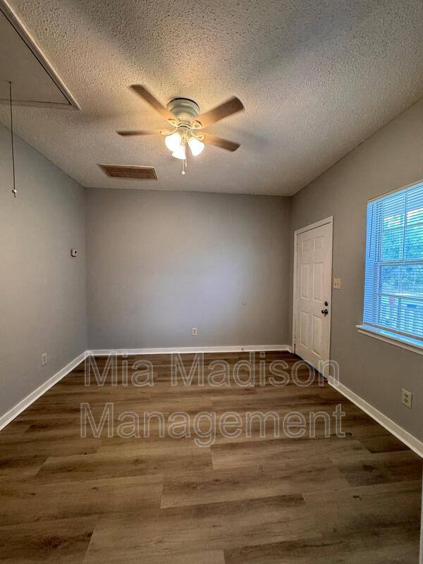 Apartment for rent at 1423 Richards St, Savannah, GA 31415