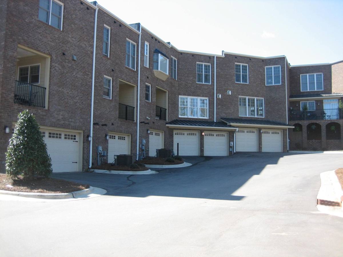 Townhouse for rent at 118 Finsbury, Durham, NC 27703