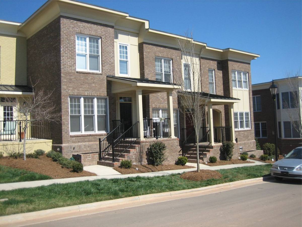 Townhouse for rent at 118 Finsbury, Durham, NC 27703