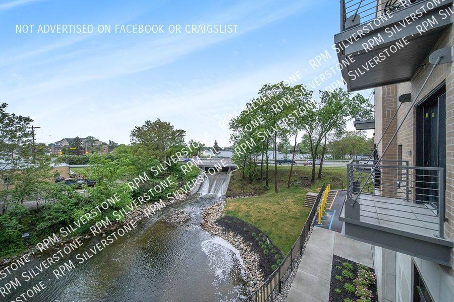 Apartment for rent at 120 S Broadway #304, Lake Orion, MI 48362
