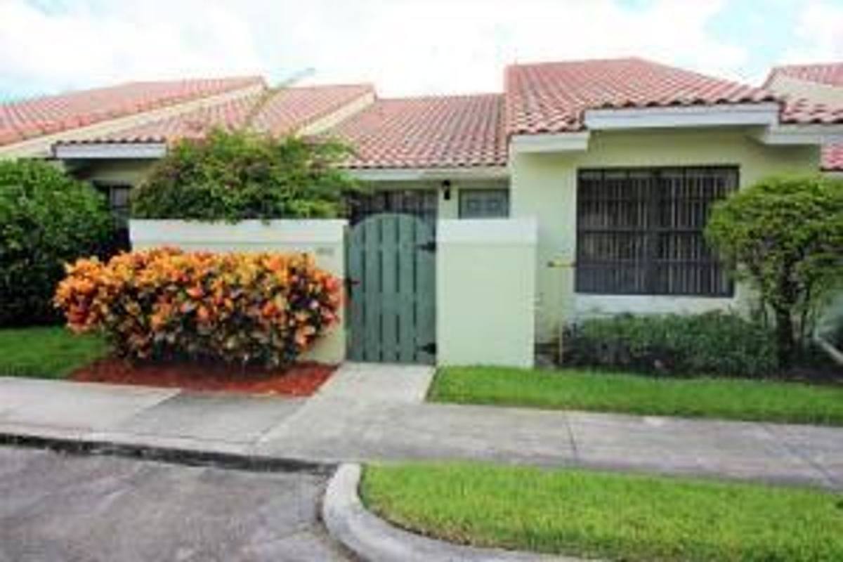 House for rent at 480 Hardwood Place, Boca Raton, FL 33431